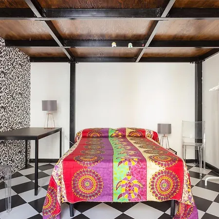 Casa Vacanze A Pochi Passi Da Bellini Apartamento