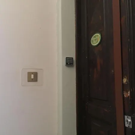 Casa Vacanze A Pochi Passi Da Bellini Apartamento *